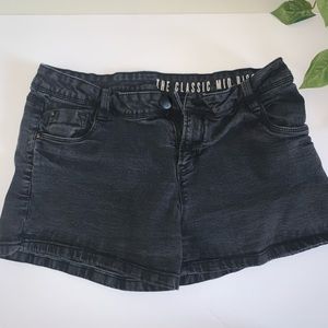 Mid Rise Black Denim Shorts! | Cotton On